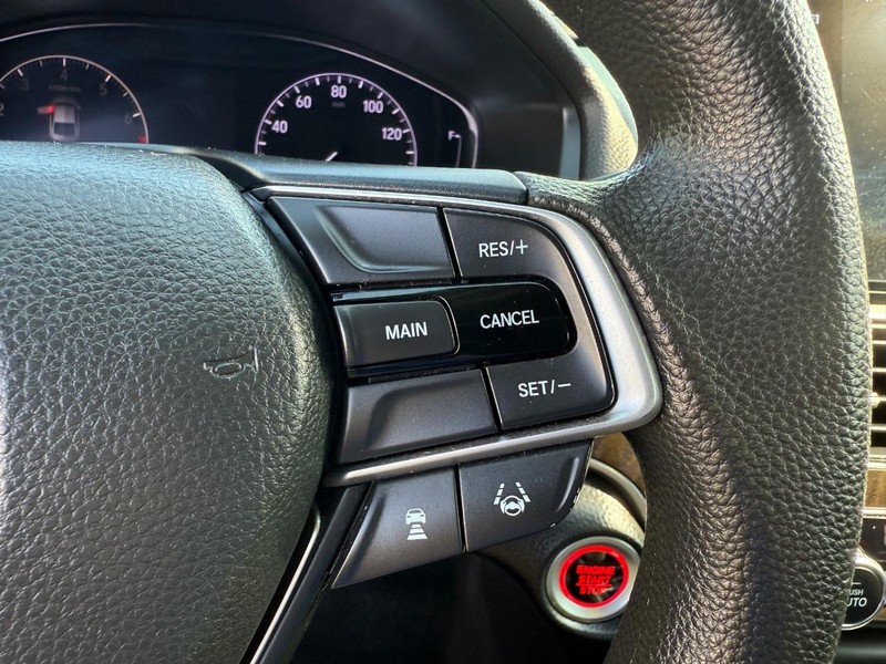 Honda Accord Sedan Vehicle Image 15