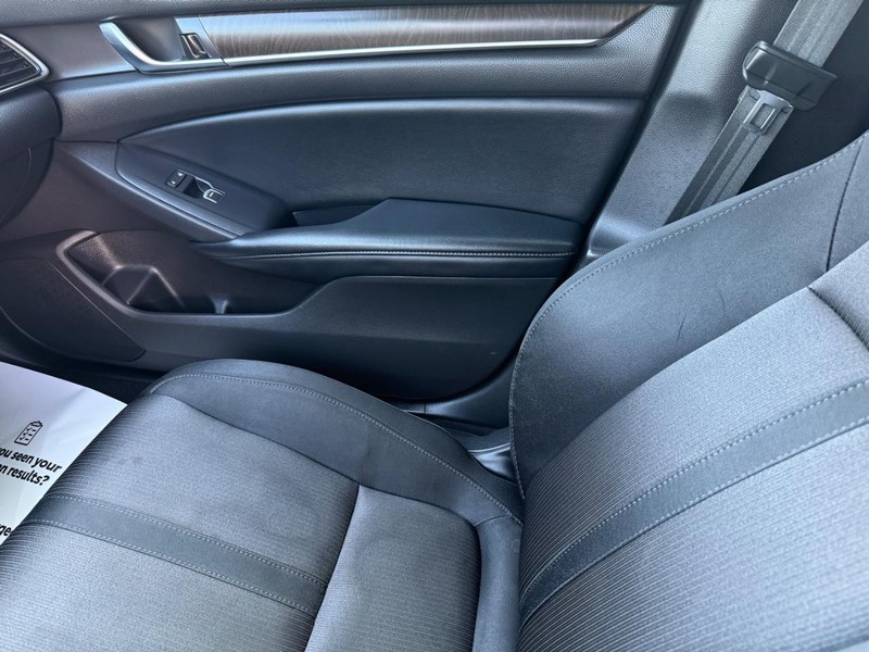 Honda Accord Sedan Vehicle Image 22