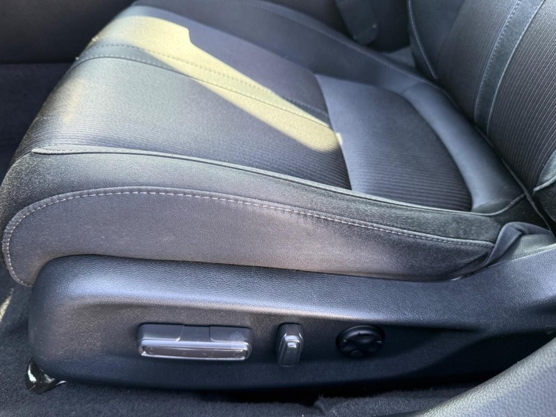 Honda Accord Sedan Vehicle Image 27