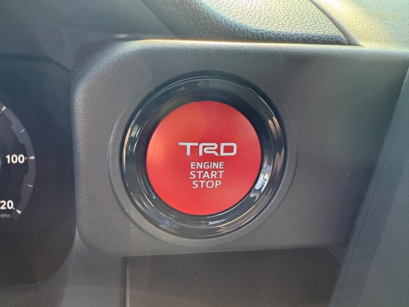 Toyota Tacoma 4WD Vehicle Image 09