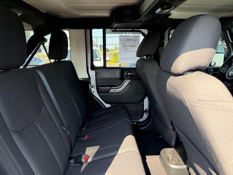 Jeep Wrangler JK Unlimited Vehicle Image 10