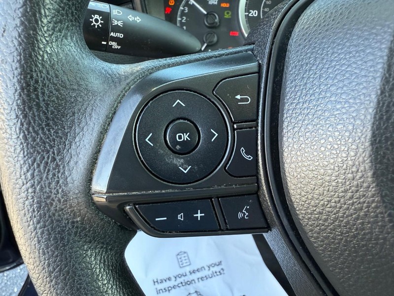 Toyota Corolla Vehicle Image 13