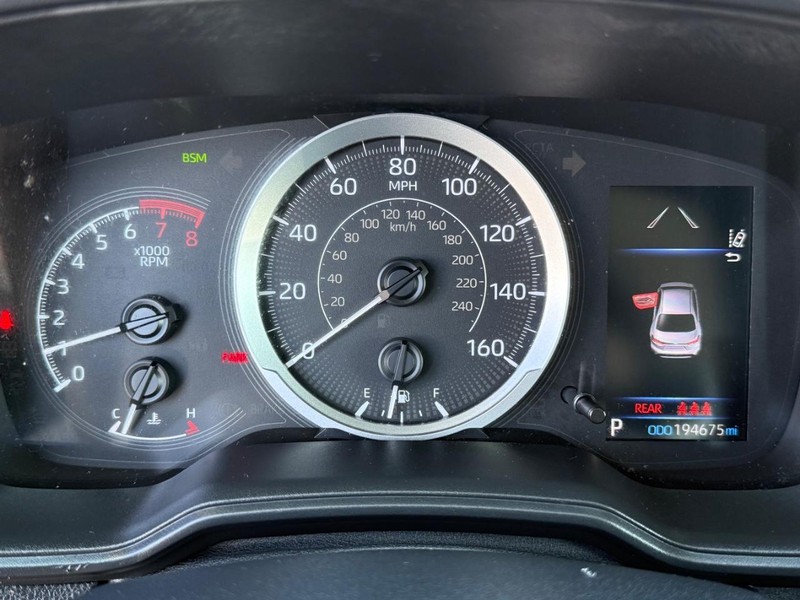Toyota Corolla Vehicle Image 21