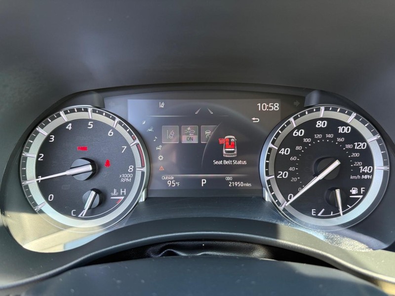 Toyota Highlander Vehicle Image 26