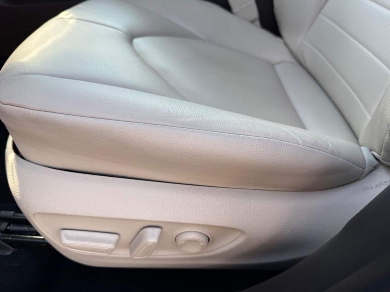 Toyota Highlander Vehicle Image 29