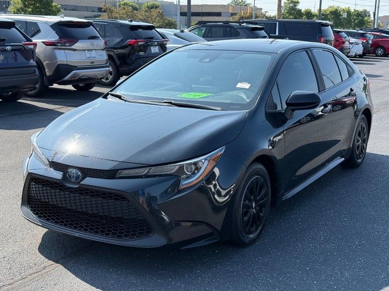 Toyota Corolla Hybrid Vehicle Image 08