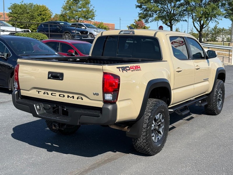 Toyota Tacoma Vehicle Image 03