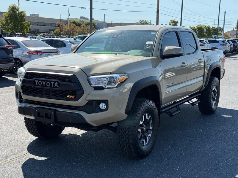 Toyota Tacoma Vehicle Image 08