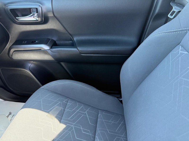 Toyota Tacoma Vehicle Image 20