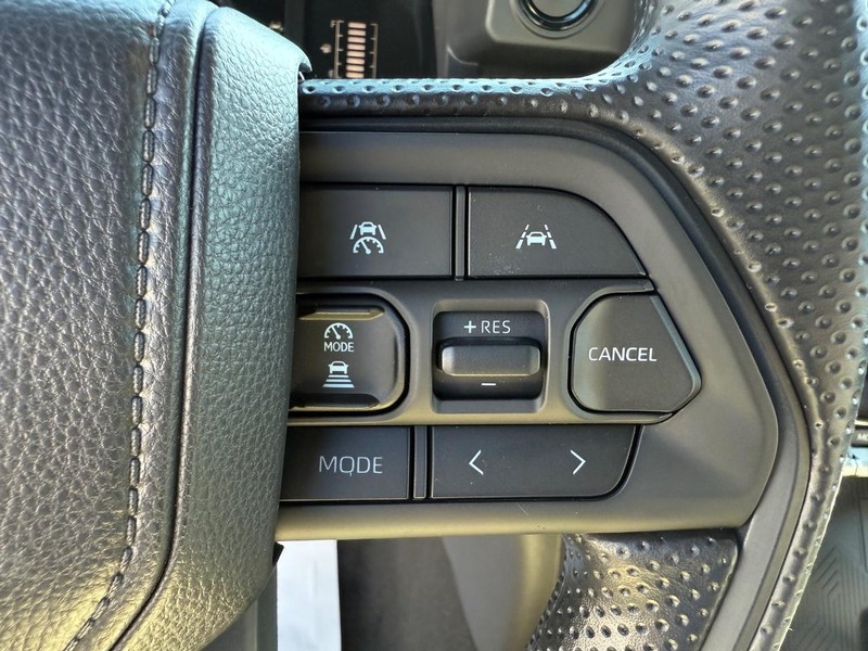 Toyota Tacoma 2WD Vehicle Image 08