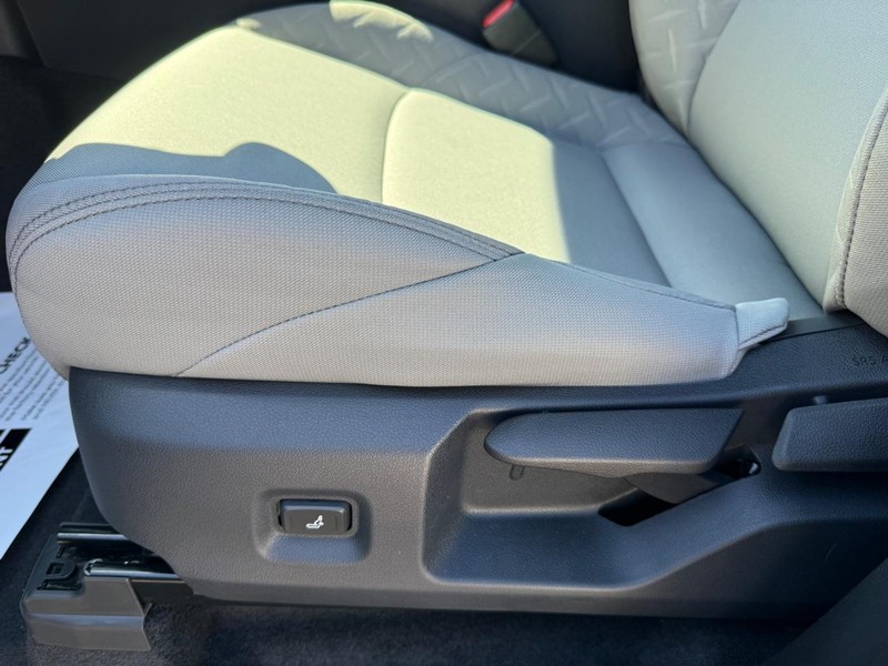 Toyota Tacoma 2WD Vehicle Image 19