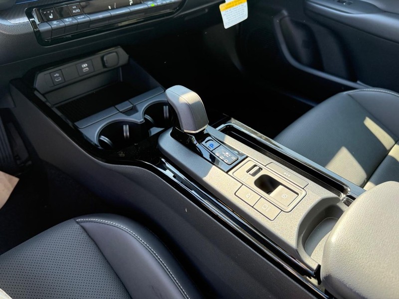 Toyota Prius Vehicle Image 14
