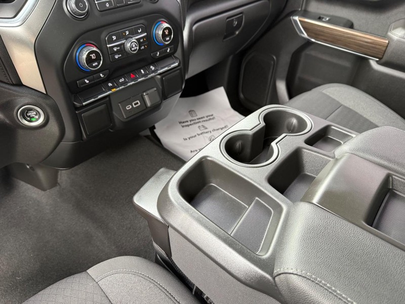 Chevrolet Silverado 1500 LTD Vehicle Image 20