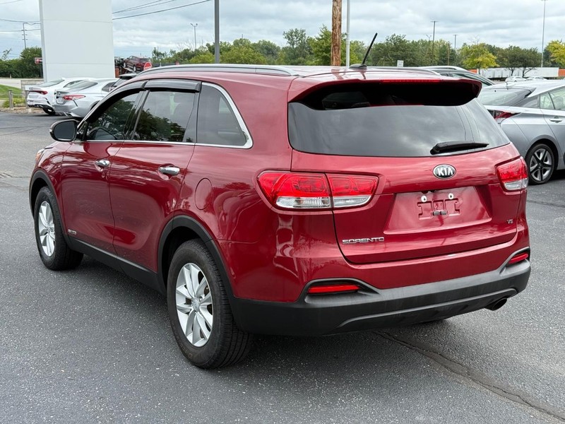 Kia Sorento Vehicle Image 05