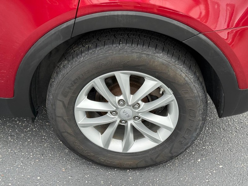 Kia Sorento Vehicle Image 06