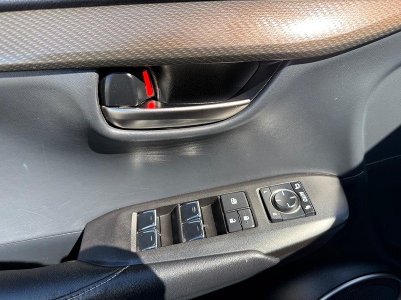 Lexus NX Vehicle Image 25