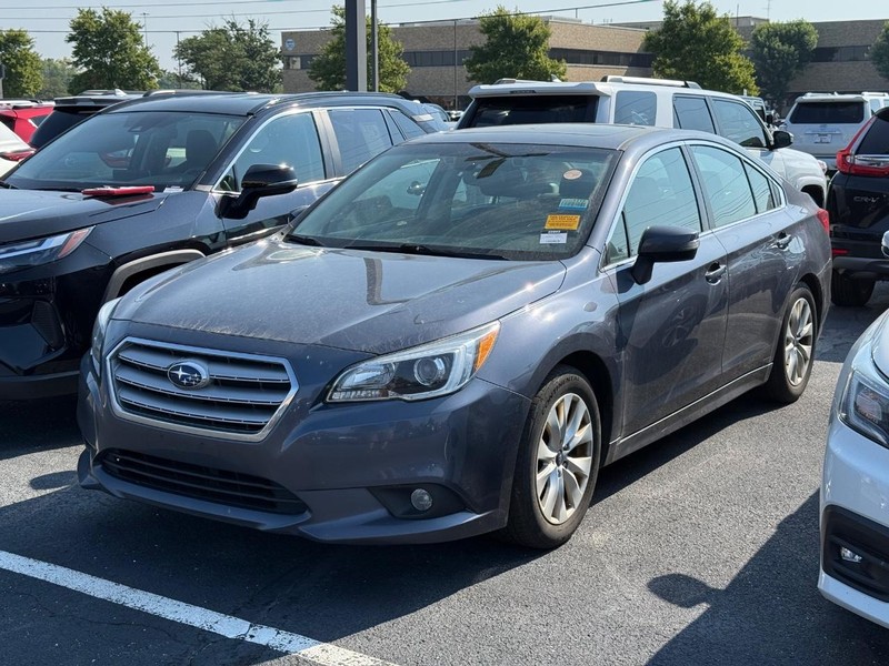 Subaru Legacy Vehicle Image 02