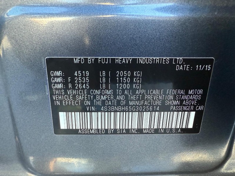 Subaru Legacy Vehicle Image 27