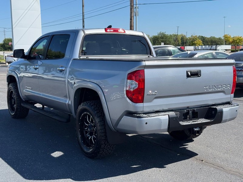 Toyota Tundra 4WD Vehicle Image 05