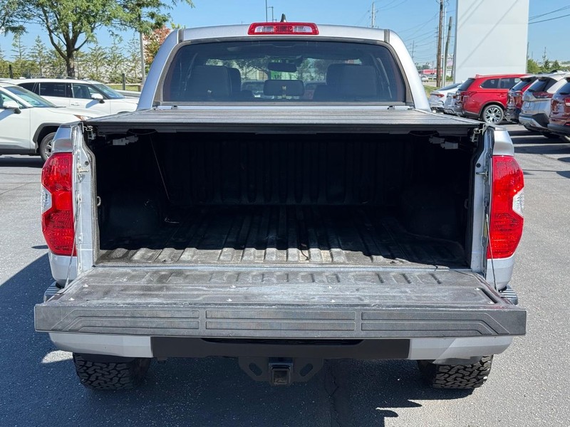 Toyota Tundra 4WD Vehicle Image 07