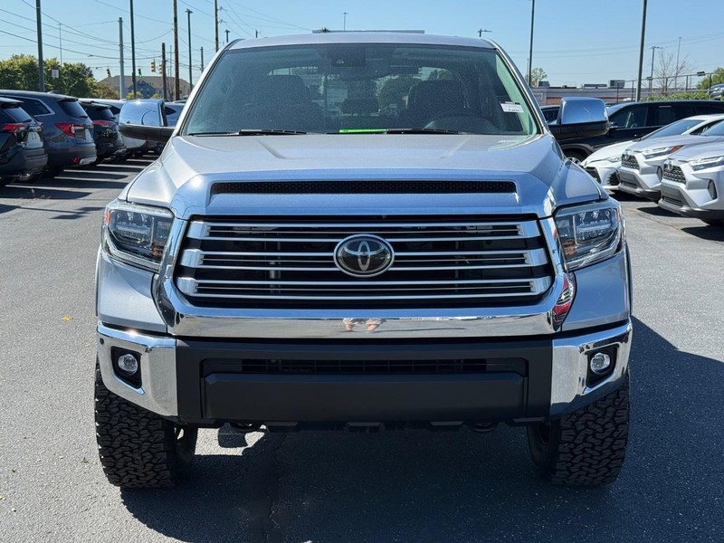 Toyota Tundra 4WD Vehicle Image 09