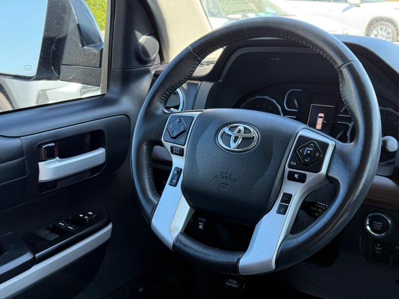 Toyota Tundra 4WD Vehicle Image 13