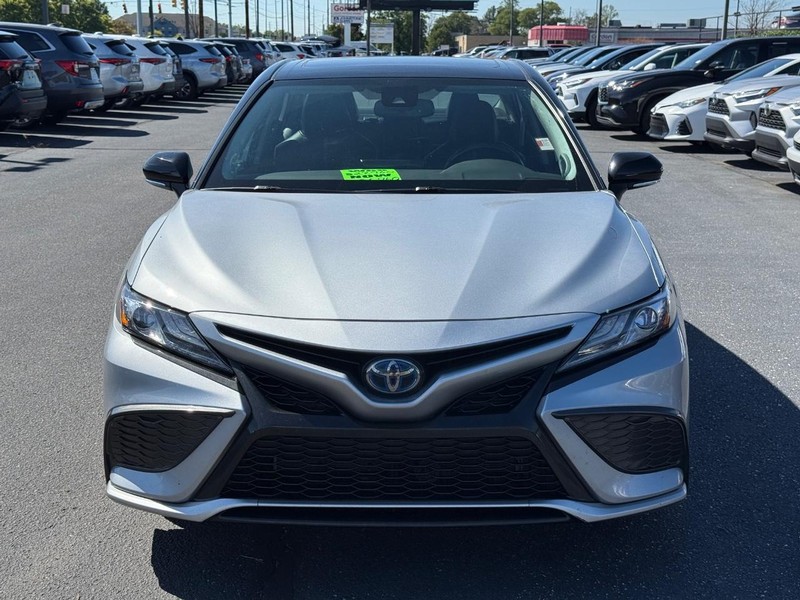 Toyota Camry Hybrid Vehicle Image 09