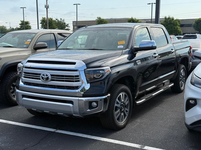 Toyota Tundra 4WD Truck Vehicle Image 02