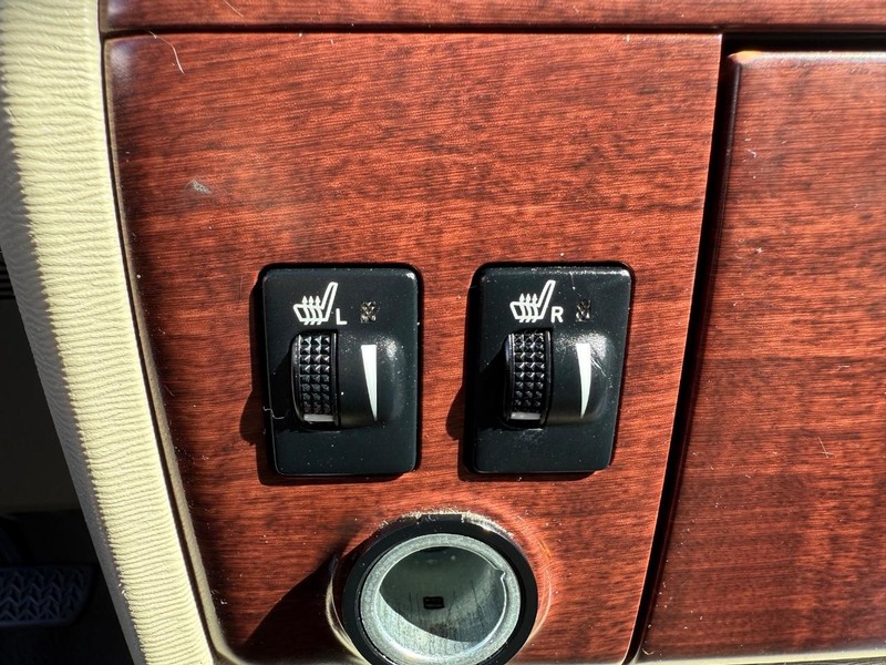 Toyota Sienna Vehicle Image 18