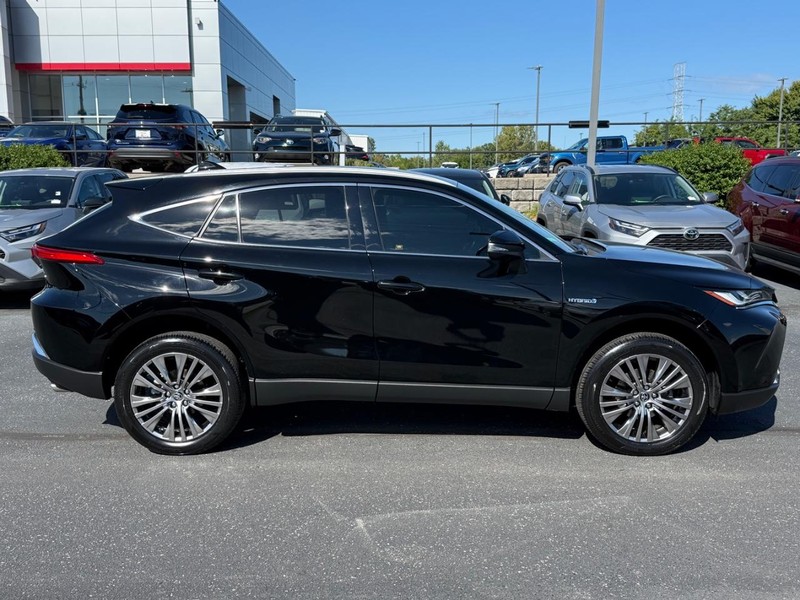 Toyota Venza Vehicle Image 02