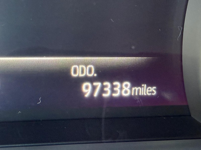 Toyota Venza Vehicle Image 24