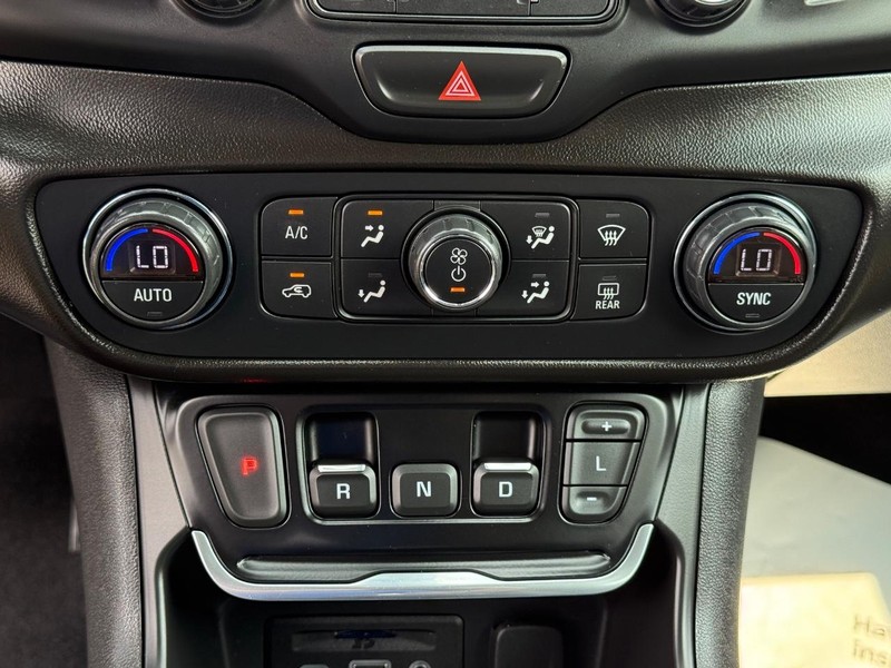 GMC Terrain Vehicle Image 21