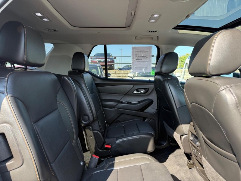 Chevrolet Traverse Vehicle Image 11