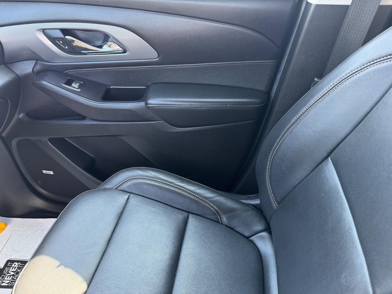 Chevrolet Traverse Vehicle Image 24