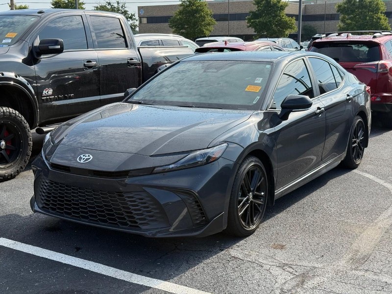 Toyota Camry Vehicle Image 02