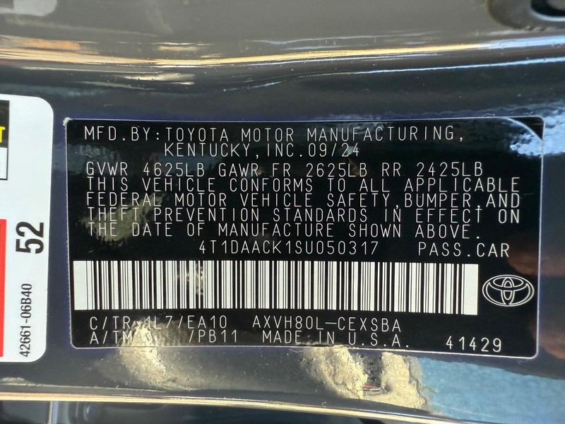Toyota Camry Vehicle Image 25