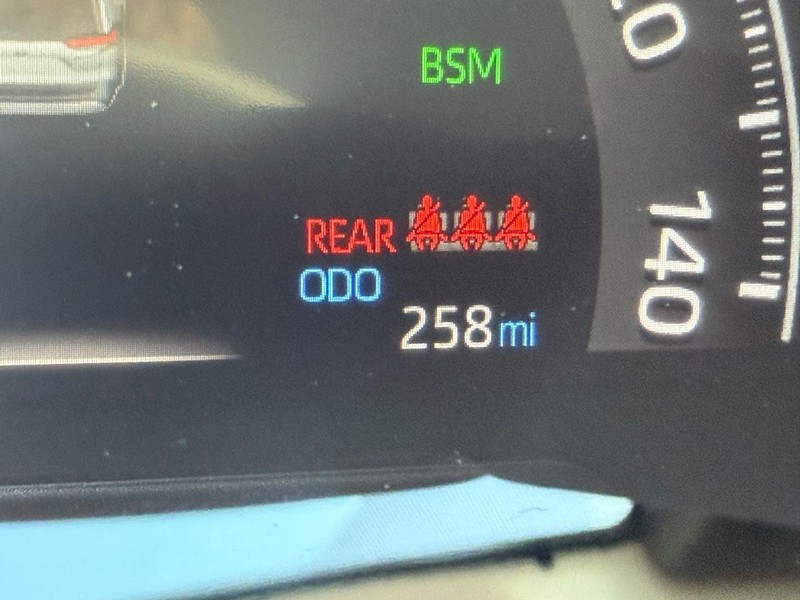 Toyota RAV4 Vehicle Image 19