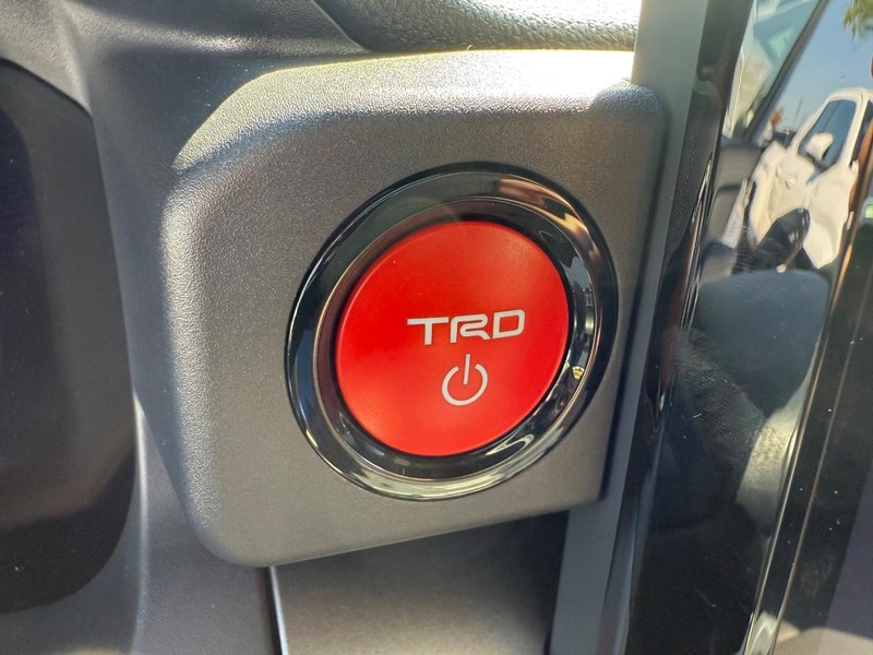 Toyota 4Runner Vehicle Image 10