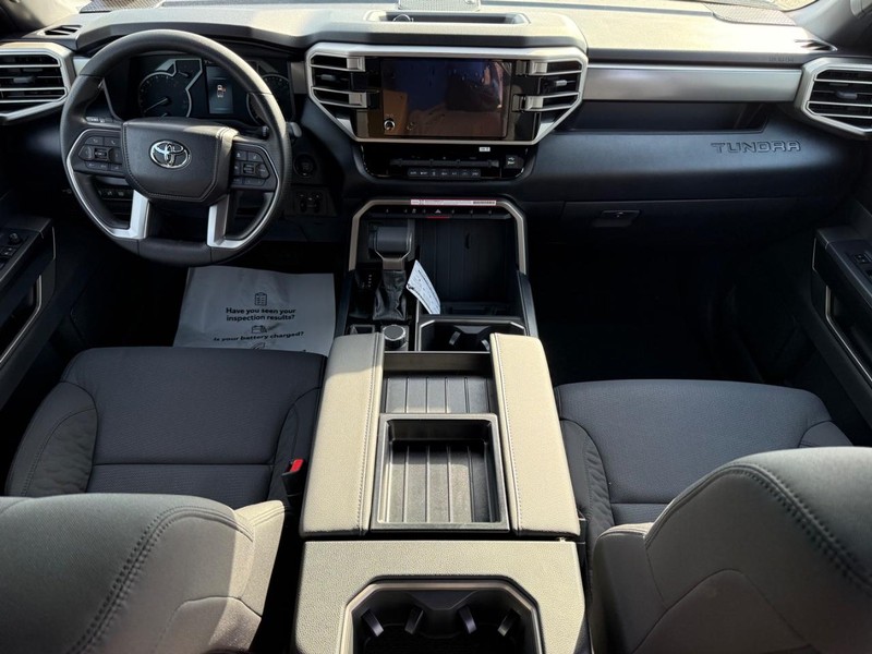 Toyota Tundra 4WD Vehicle Image 05