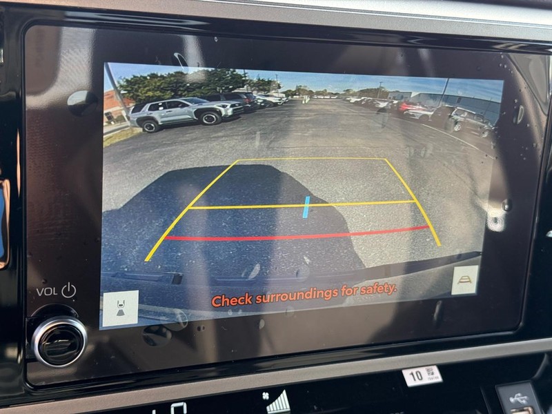 Toyota Tundra 4WD Vehicle Image 11