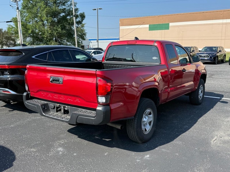 Toyota Tacoma 2WD Vehicle Image 03