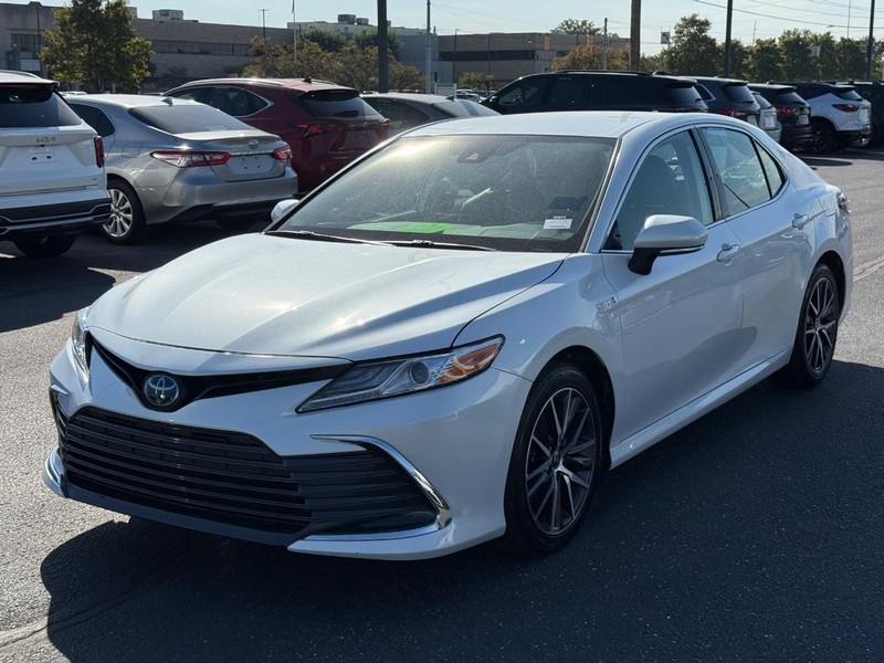 Toyota Camry Hybrid Vehicle Image 08