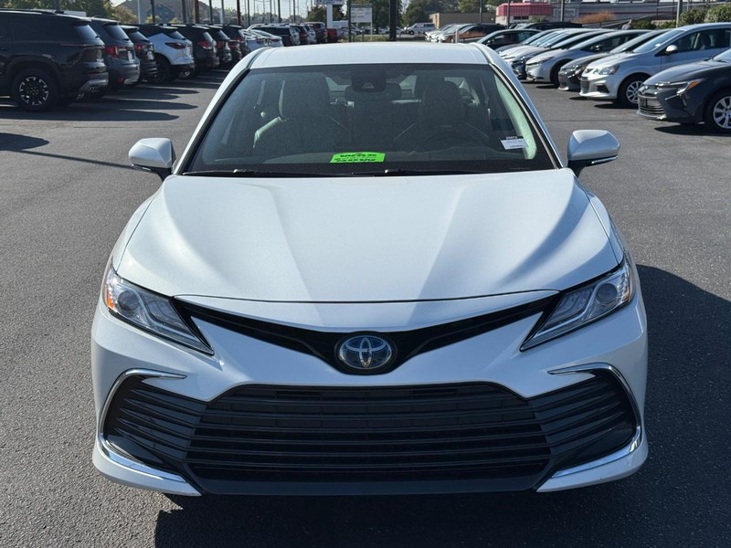 Toyota Camry Hybrid Vehicle Image 09