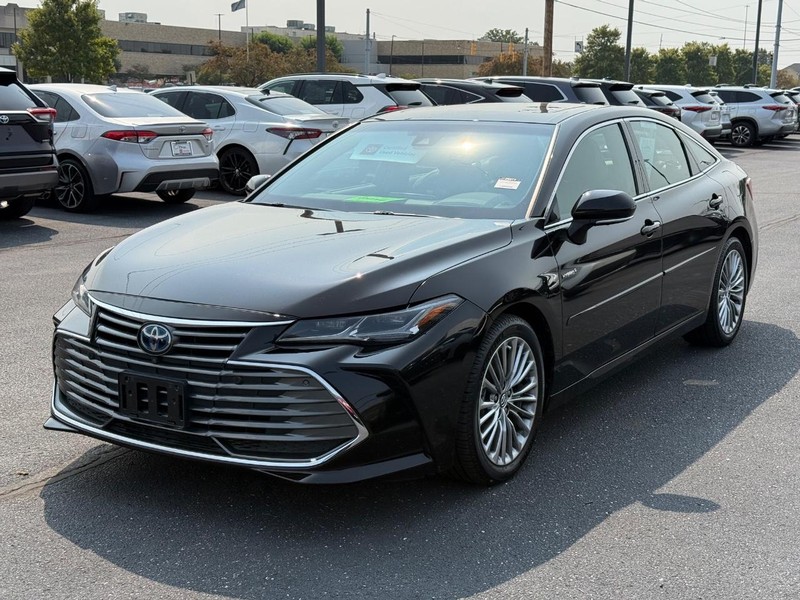 Toyota Avalon Hybrid Vehicle Image 08