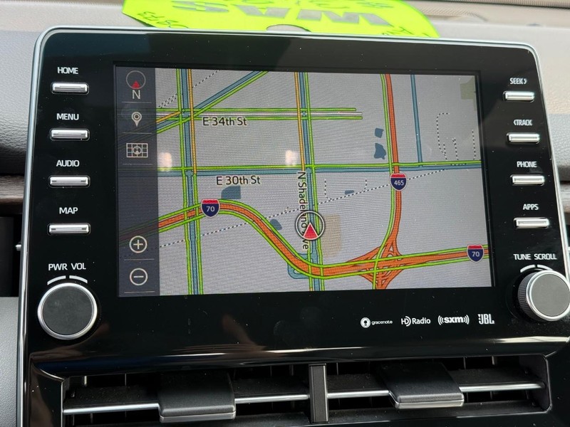 Toyota Avalon Hybrid Vehicle Image 18