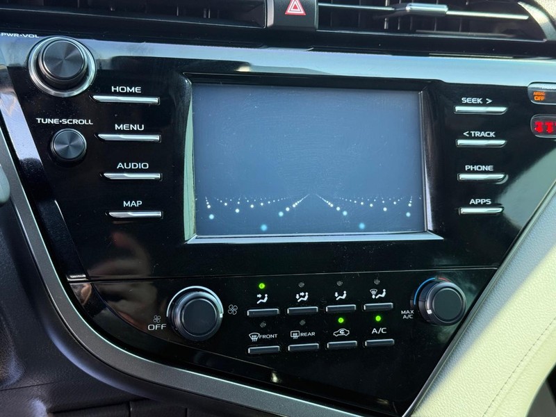Toyota Camry Vehicle Image 15