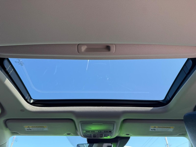 Honda Accord Hybrid Vehicle Image 11