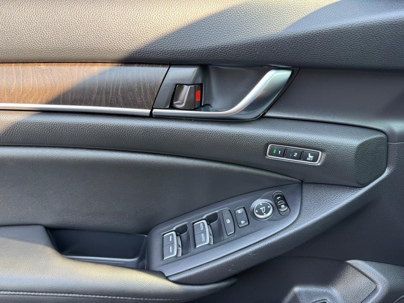 Honda Accord Hybrid Vehicle Image 26
