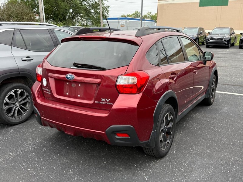 Subaru XV Crosstrek Vehicle Image 04