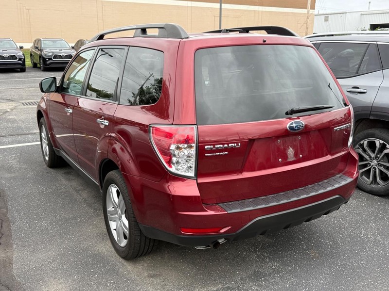 Subaru Forester Vehicle Image 03